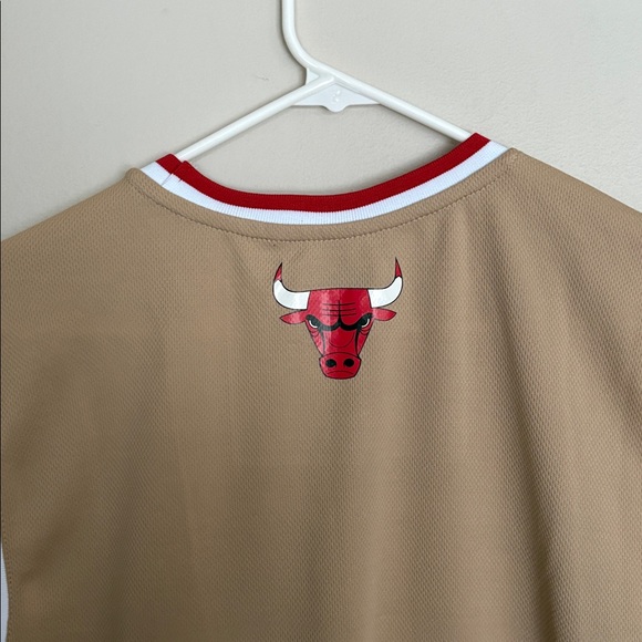 Chicago Bulls Ultra Game Tan NBA Basketball Jersey Sleeveless XL - Picture 7 of 8